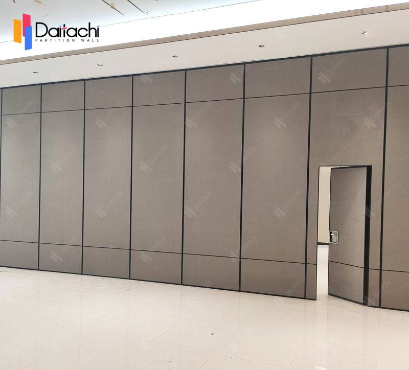85/100/120 mm Thick Sliding Folding Partition Wall with doors