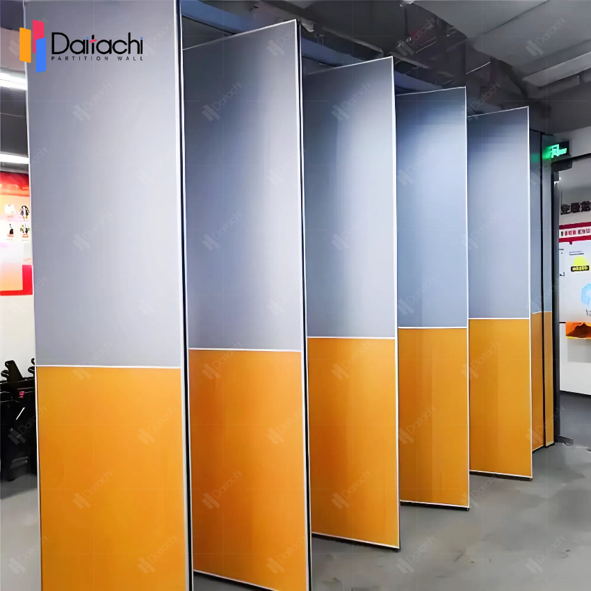 Orange-blue manual movable partition wall