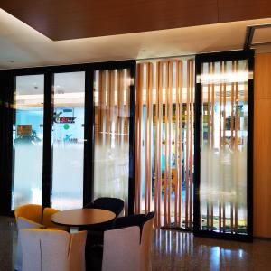 Glass Semi Automatic Sliding Partitions