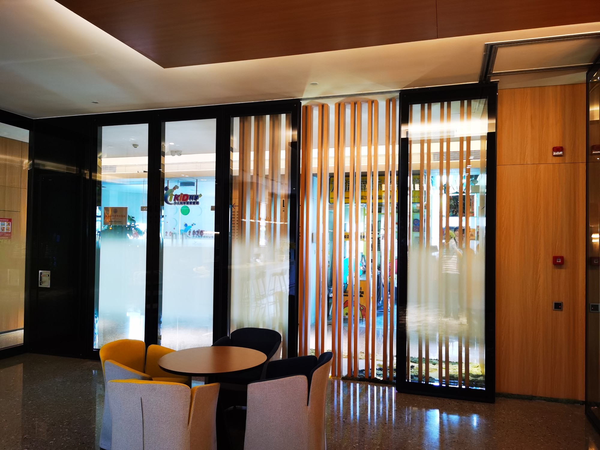 Glass Semi Automatic Sliding Partitions