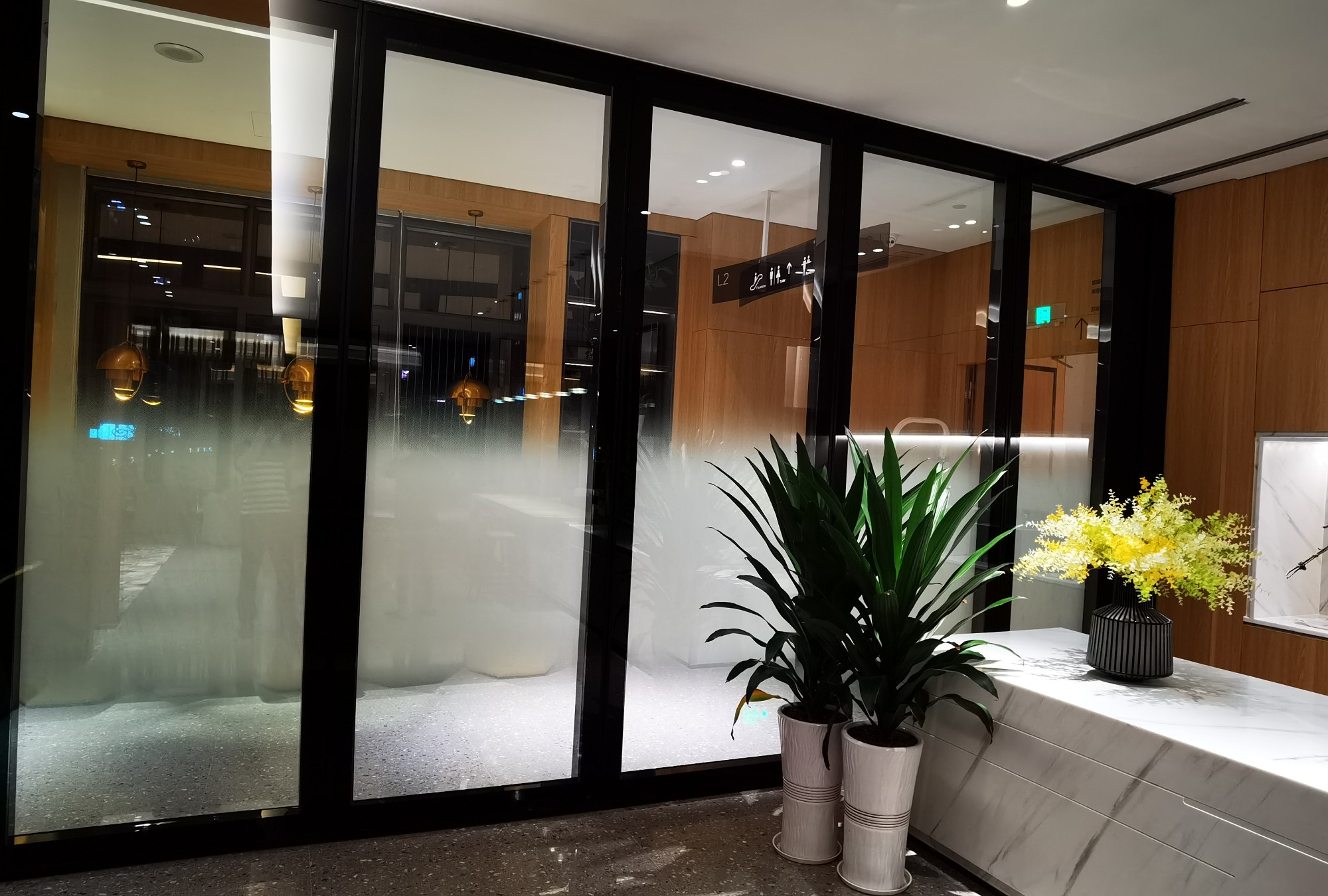 Glass Semi Automatic Sliding Partitions