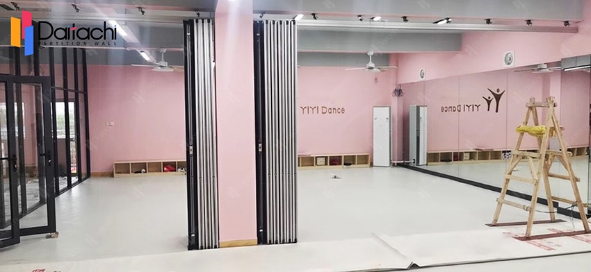 Pink Operable Walls for Ballet School Dancing Room