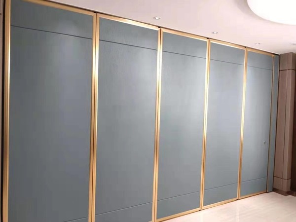 Room partition wall