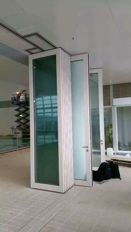 Retractable Glass Wall