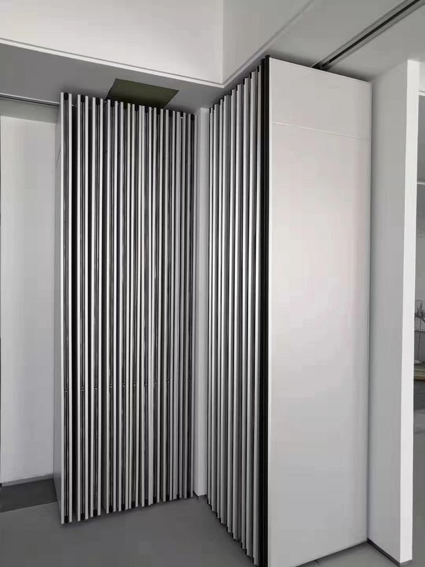 Sliding Movable Walls